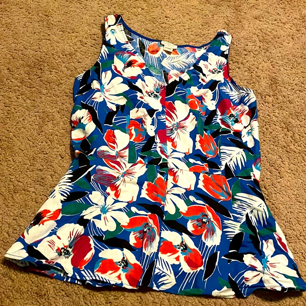 Adorable j crew fitted top